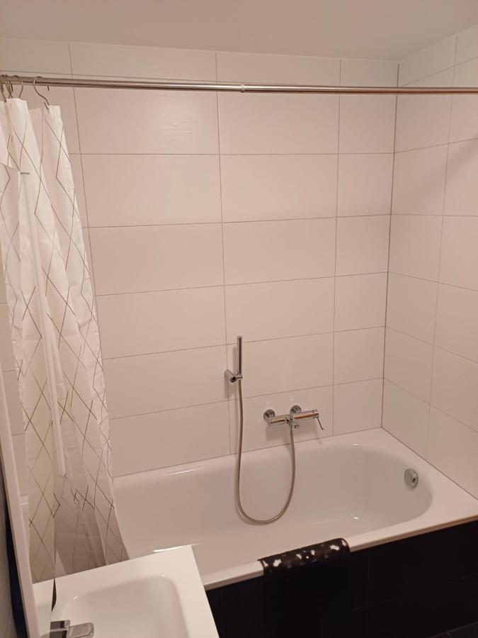 Spacieux - 2 A Coucher Incl Jacuzzi Prive