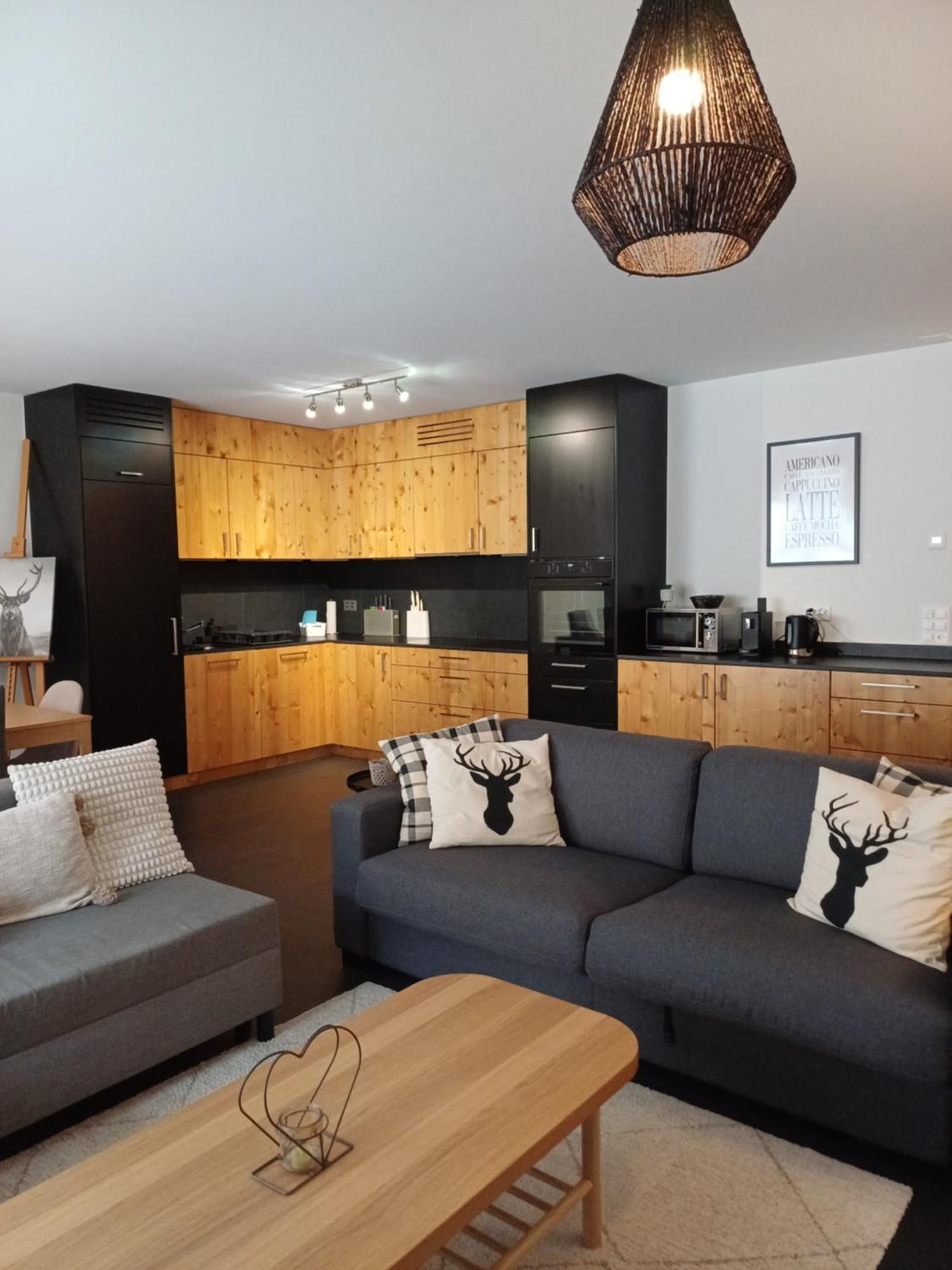 Spacieux - 2 A Coucher Incl Jacuzzi Prive Appartement *