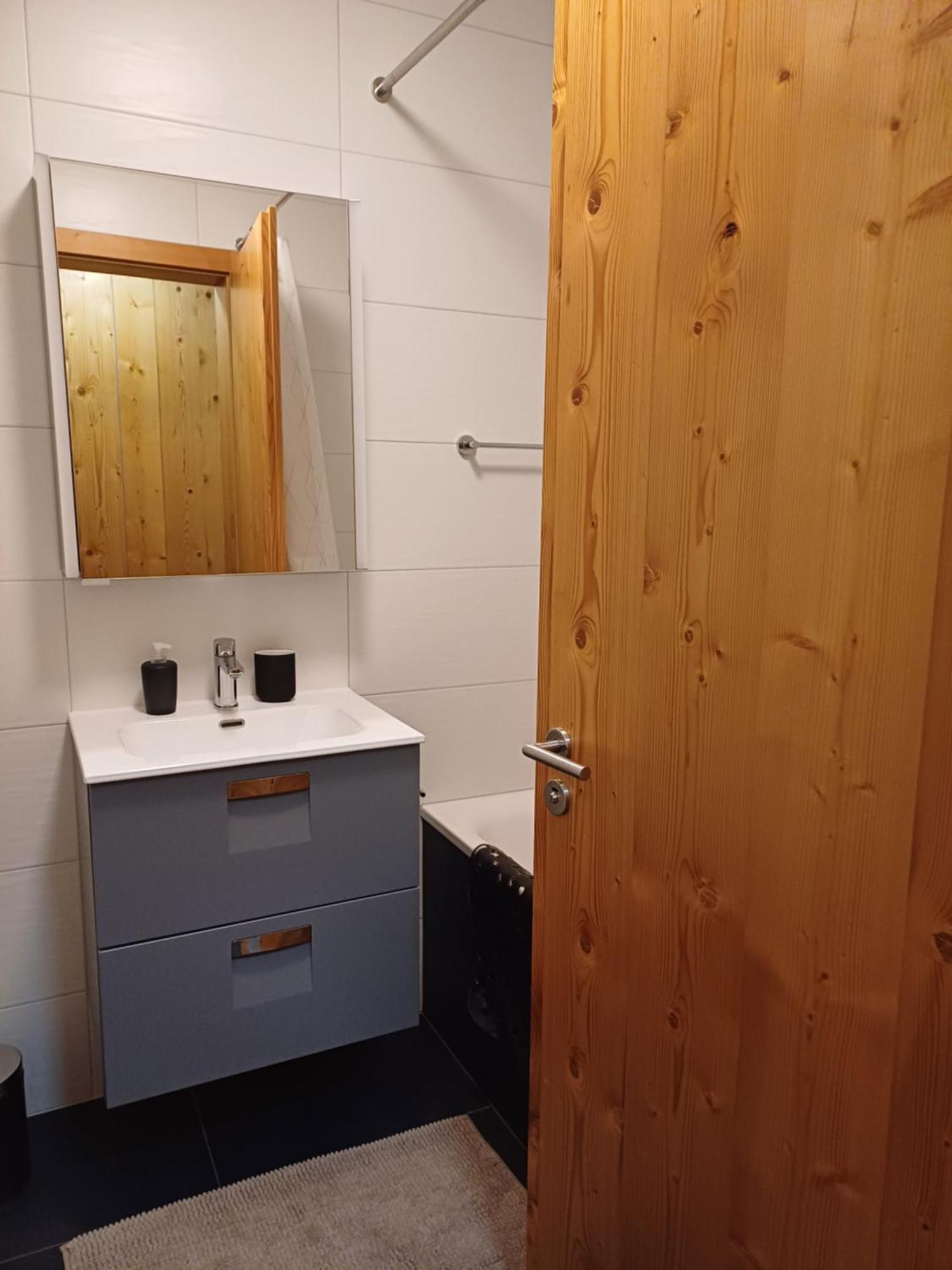 Appartamento Spacieux - 2 A Coucher Incl Jacuzzi Prive